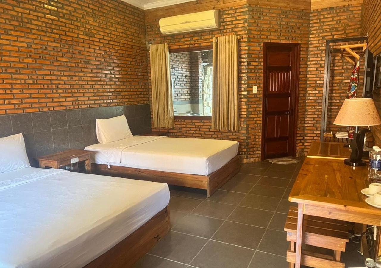 Wild Beach Boutique Resort Ninh Phuoc Esterno foto