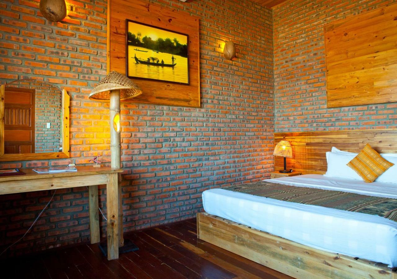 Wild Beach Boutique Resort Ninh Phuoc Esterno foto