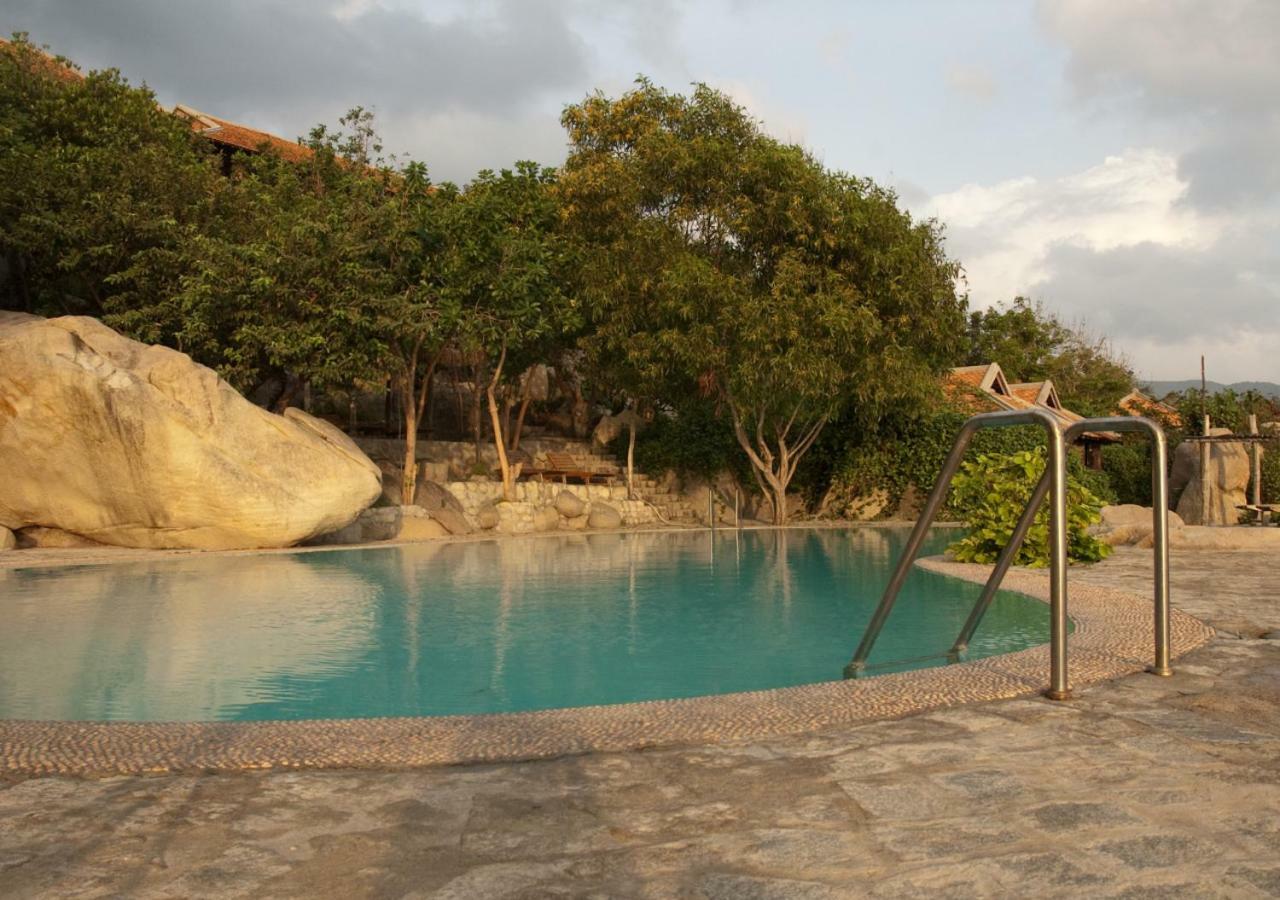 Wild Beach Boutique Resort Ninh Phuoc Esterno foto