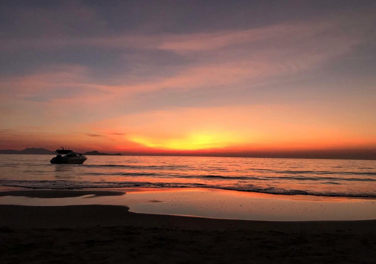 Wild Beach Boutique Resort Ninh Phuoc Esterno foto