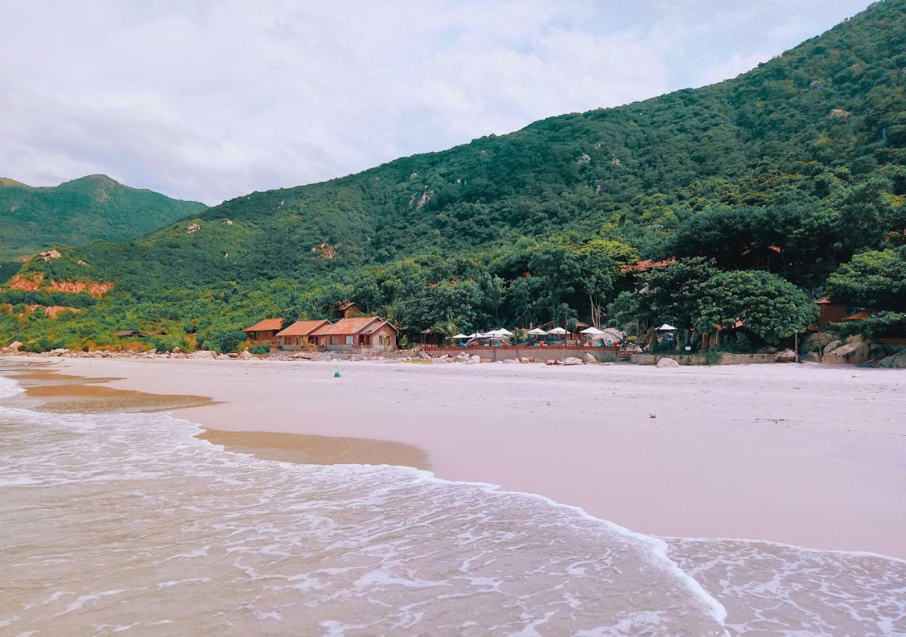 Wild Beach Boutique Resort Ninh Phuoc Esterno foto